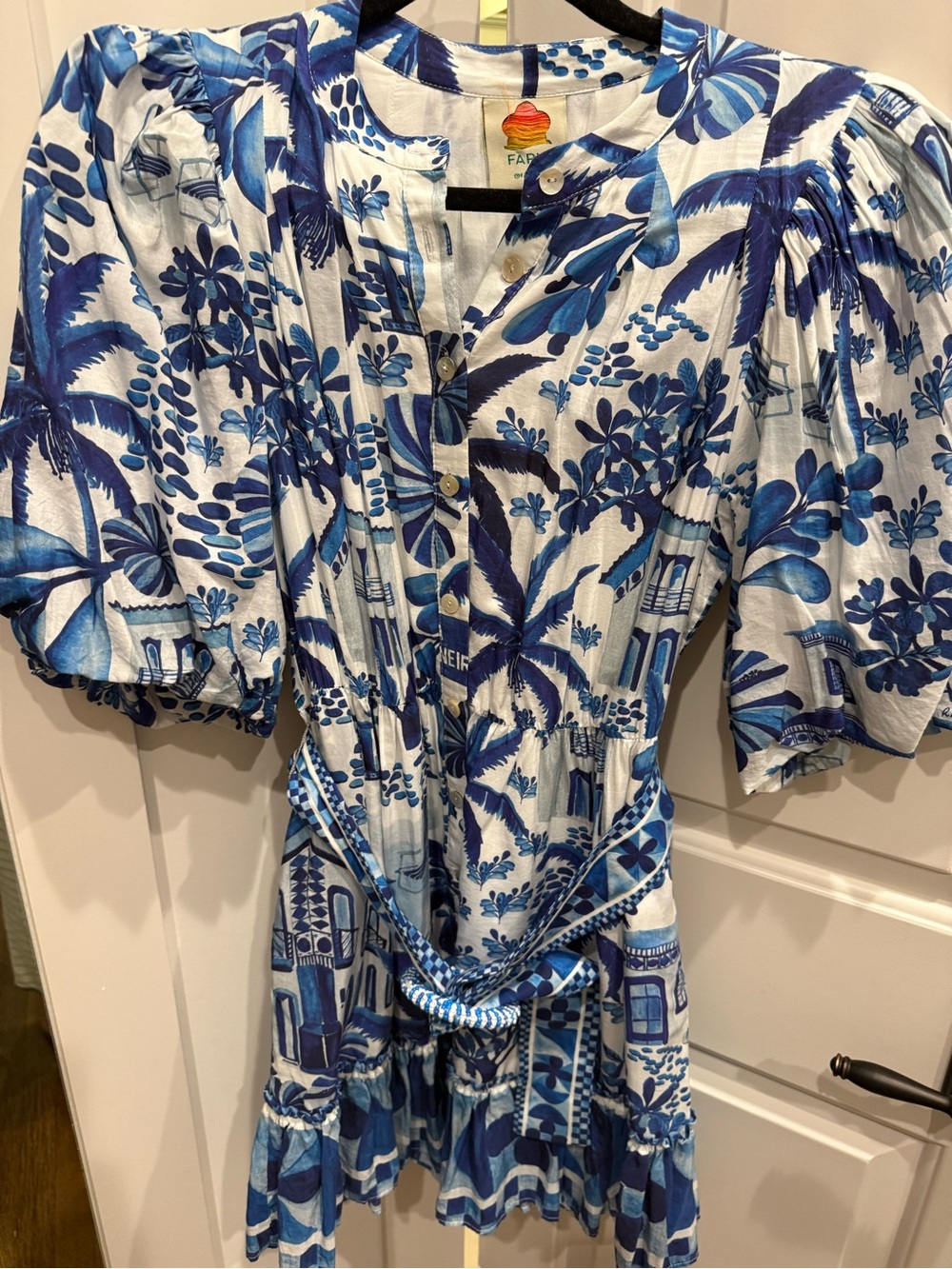 FARM Rio Blue & White Tropical Print Puff-Sleeve Dress